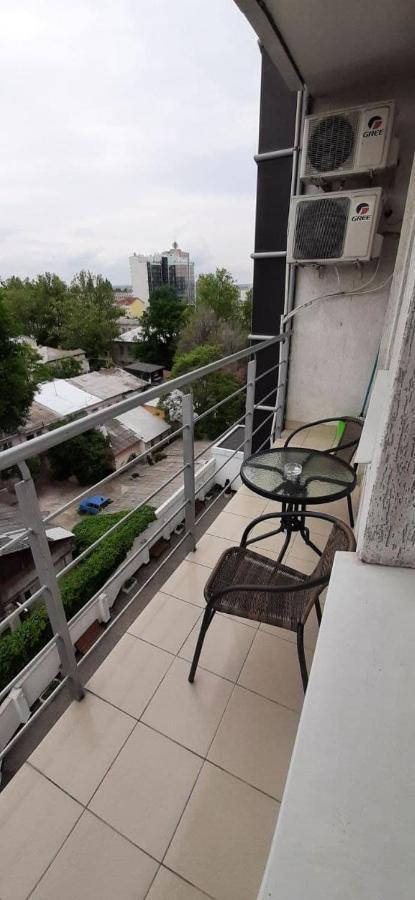 Ultracentral Spacious Apartment Kisinyov Kültér fotó